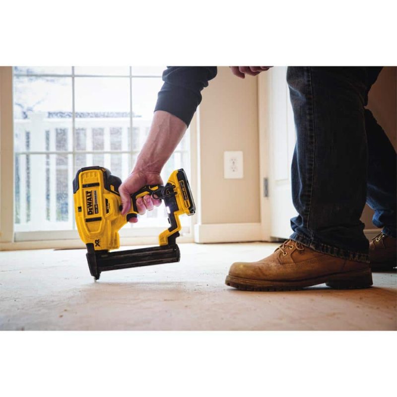 20V MAX XR Lithium-Ion Cordless 18-Gauge Narrow Crown Stapler (Tool Only) DCN681B - 图片 4